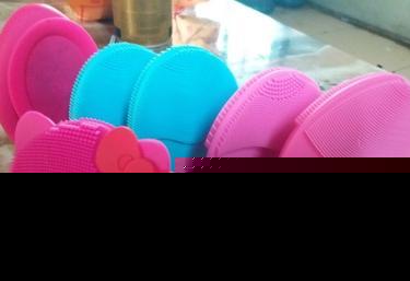 洗脸神器 硅胶洗脸仪 洗黑头 清洁毛孔 电动洗面器 硅胶保护套